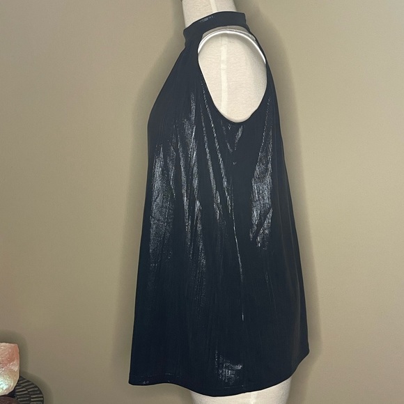 Shimmery Halter Blouse - Picture 2 of 4